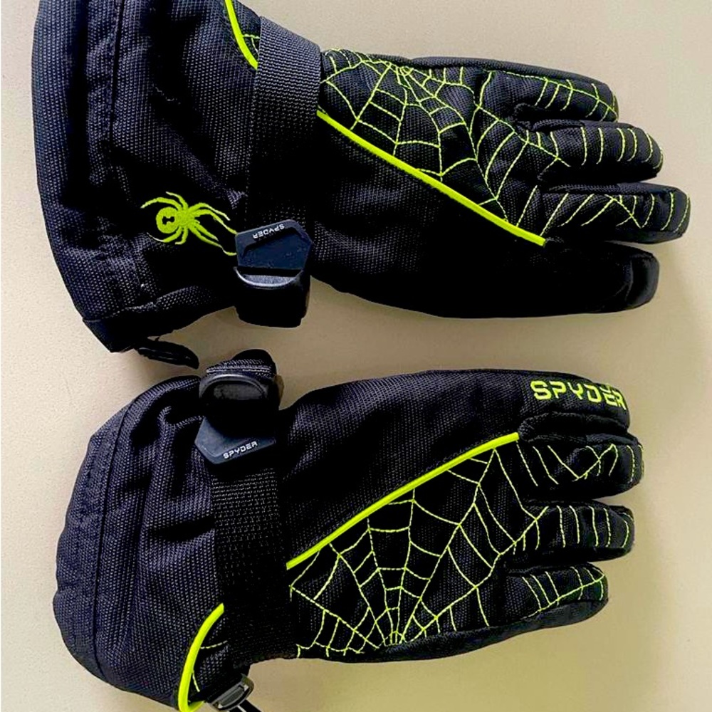 Like New! Spider Skiing Gloves